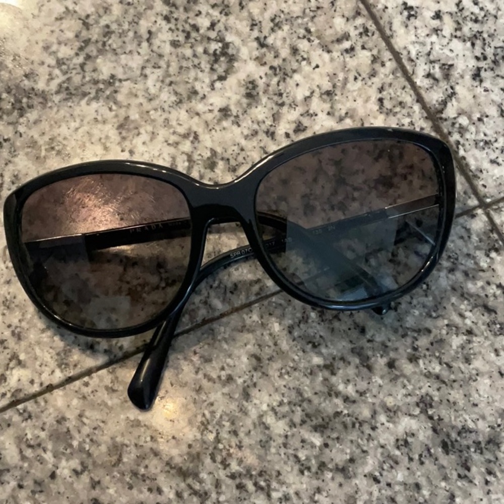 Prada Black Sunglasses with Oversized Frame and Gradient Lenses